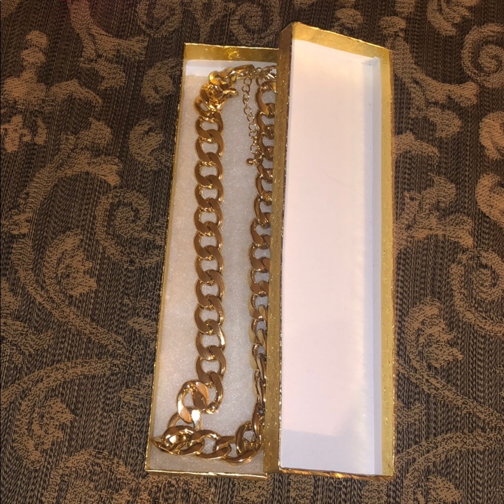 Chain necklace
